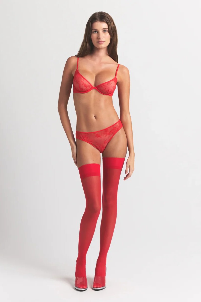 תמונת כל הלוק של PEEK-A-BOO BIKINI